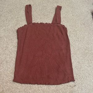 american eagle maroon cropped shirt